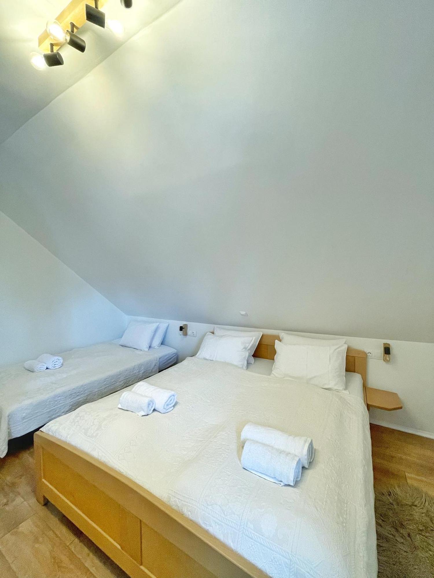 Guest House Ivica I Marica In Heart Of The National Park Plitvicka Jezera Plitvica selo Esterno foto